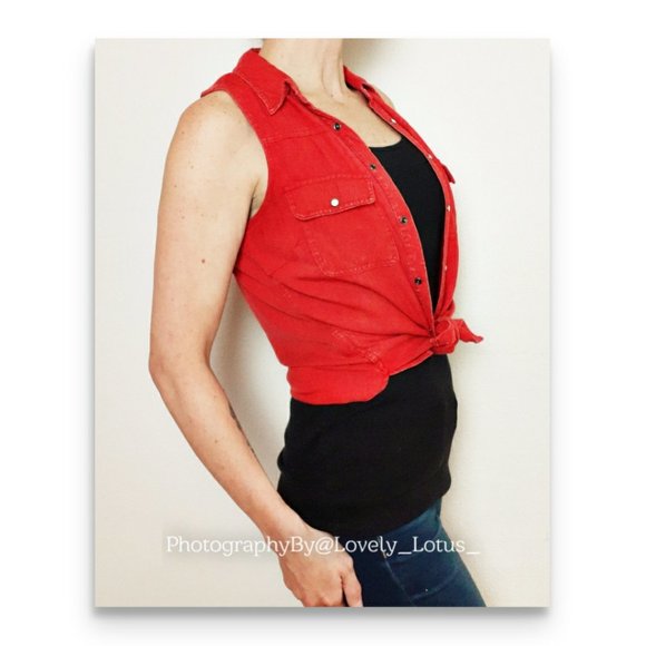 Maurices Sleeveless Shirt Rustic Red Sleeveless Button Up Soft Rayon Blouse Top - Picture 3 of 13